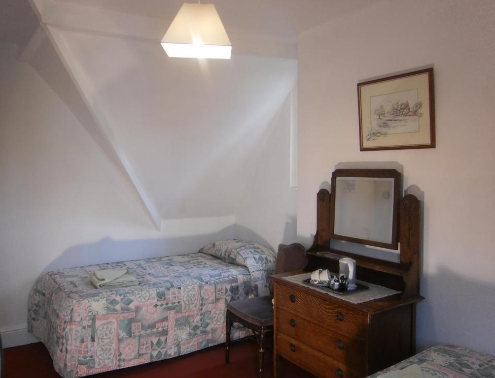 Awentsbury Hotel Near Birmingham University Стая снимка