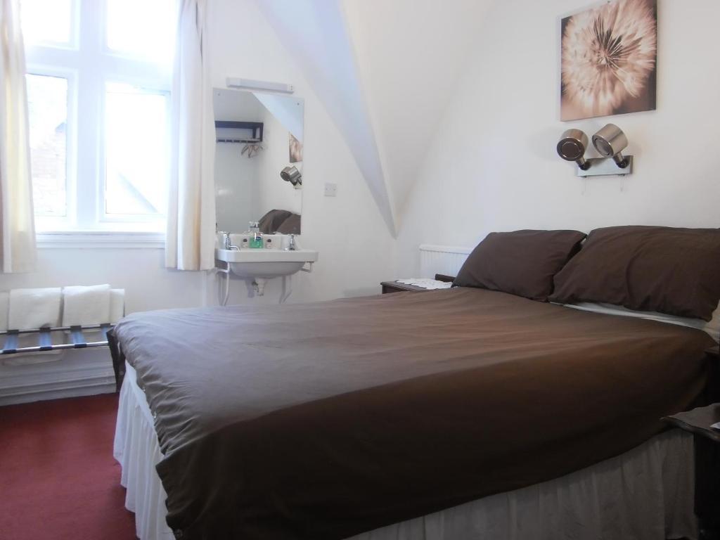 Awentsbury Hotel Near Birmingham University Стая снимка