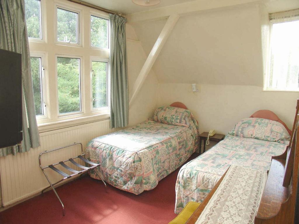 Awentsbury Hotel Near Birmingham University Стая снимка