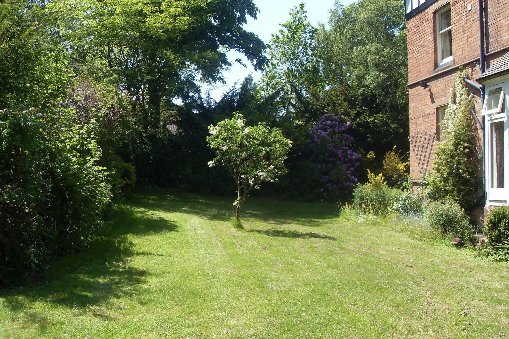 Awentsbury Hotel Near Birmingham University Екстериор снимка